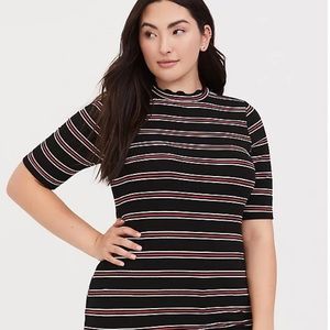 Torrid Red and Black Ribbed Mock Neck Tee